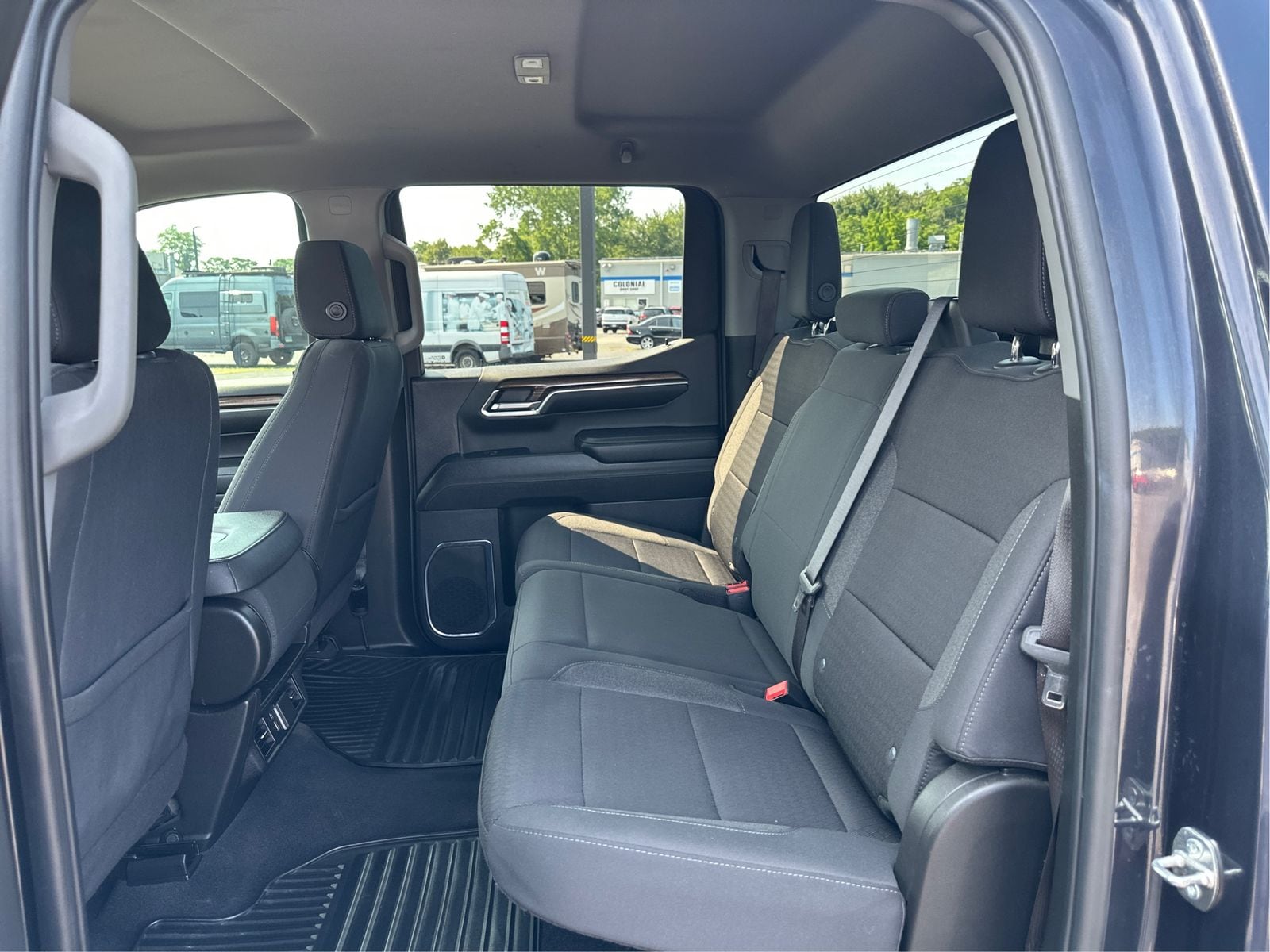 2024 Chevrolet Silverado 1500 LT - Photo 10