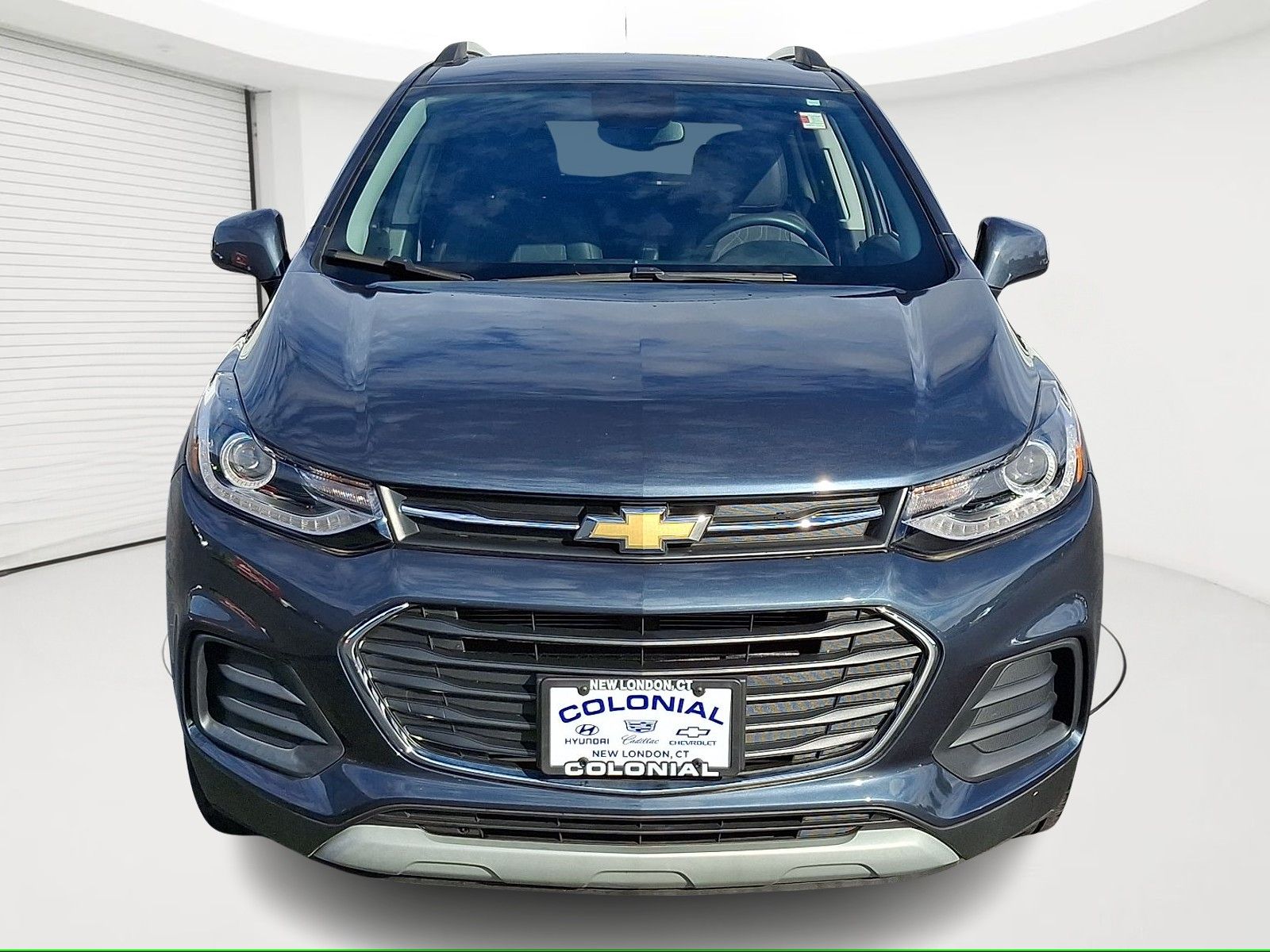 2022 Chevrolet Trax LT photo 2