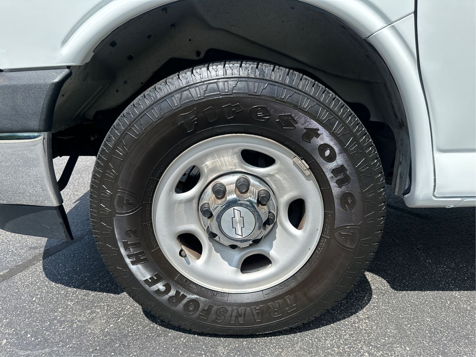 2020 Chevrolet Express Passenger LT - Photo 24