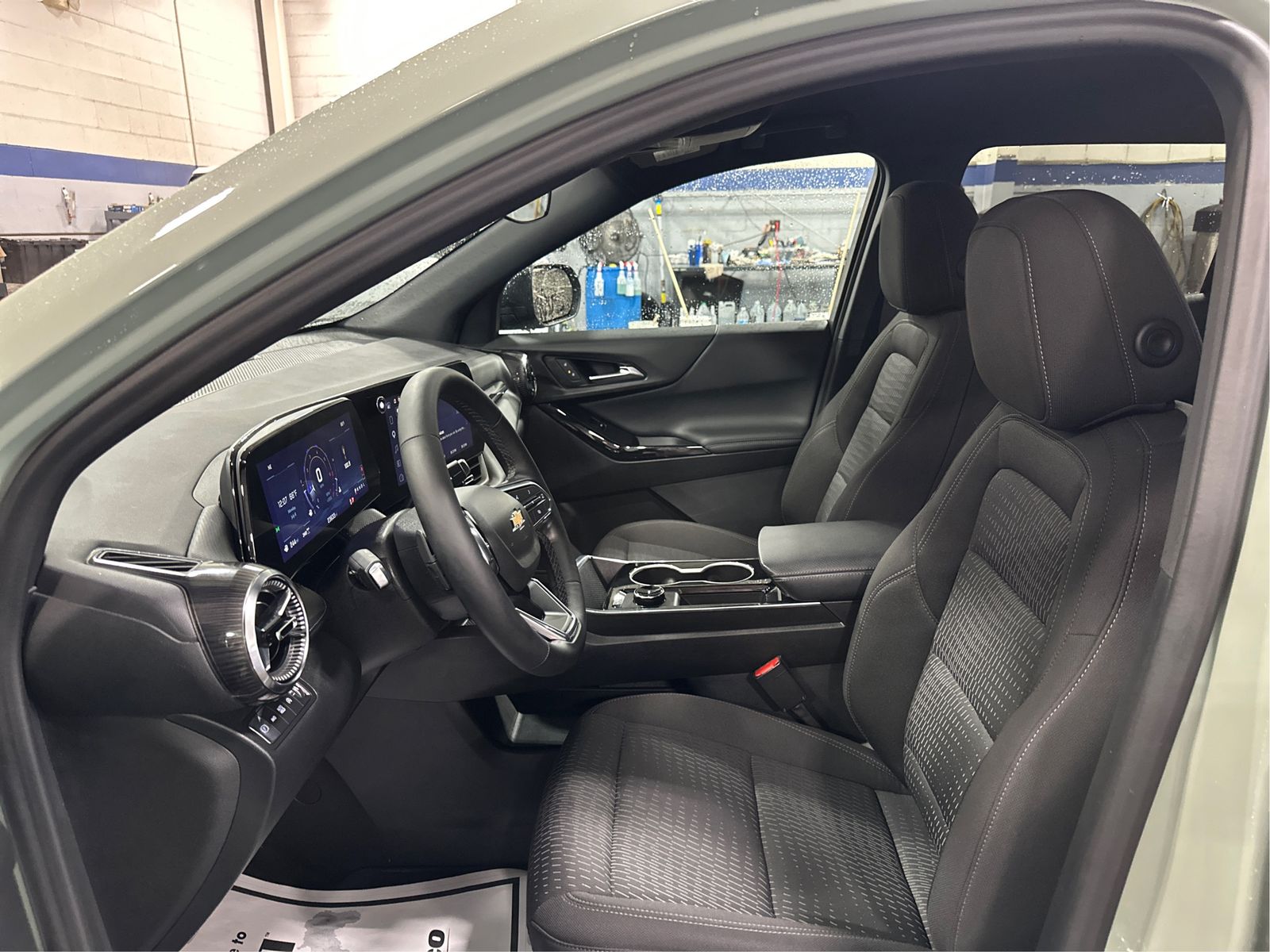 2026 Chevrolet Equinox LT - Photo 9