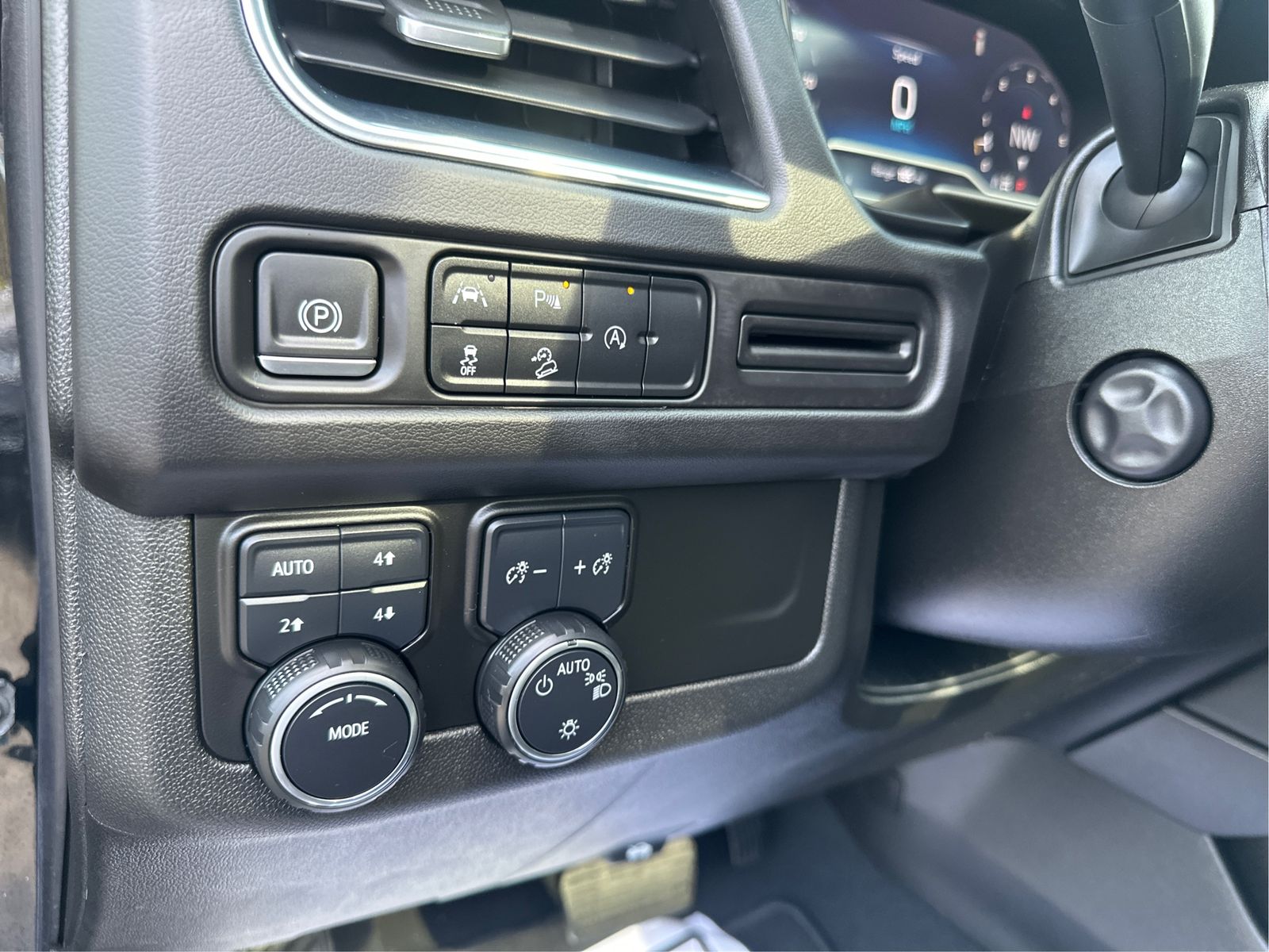 2023 Chevrolet Tahoe Premier - Photo 20