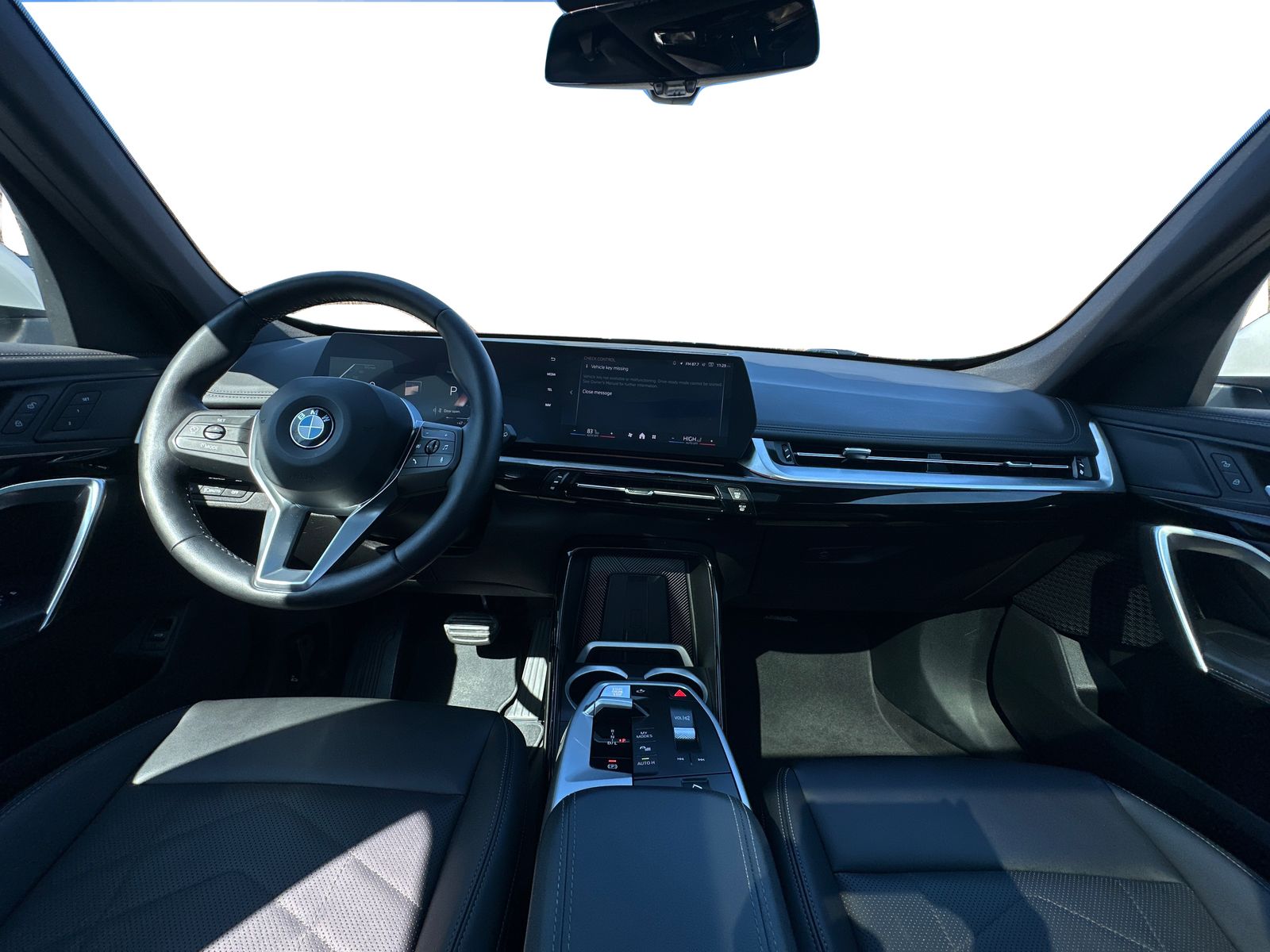 2025 BMW X1 28i - Photo 14