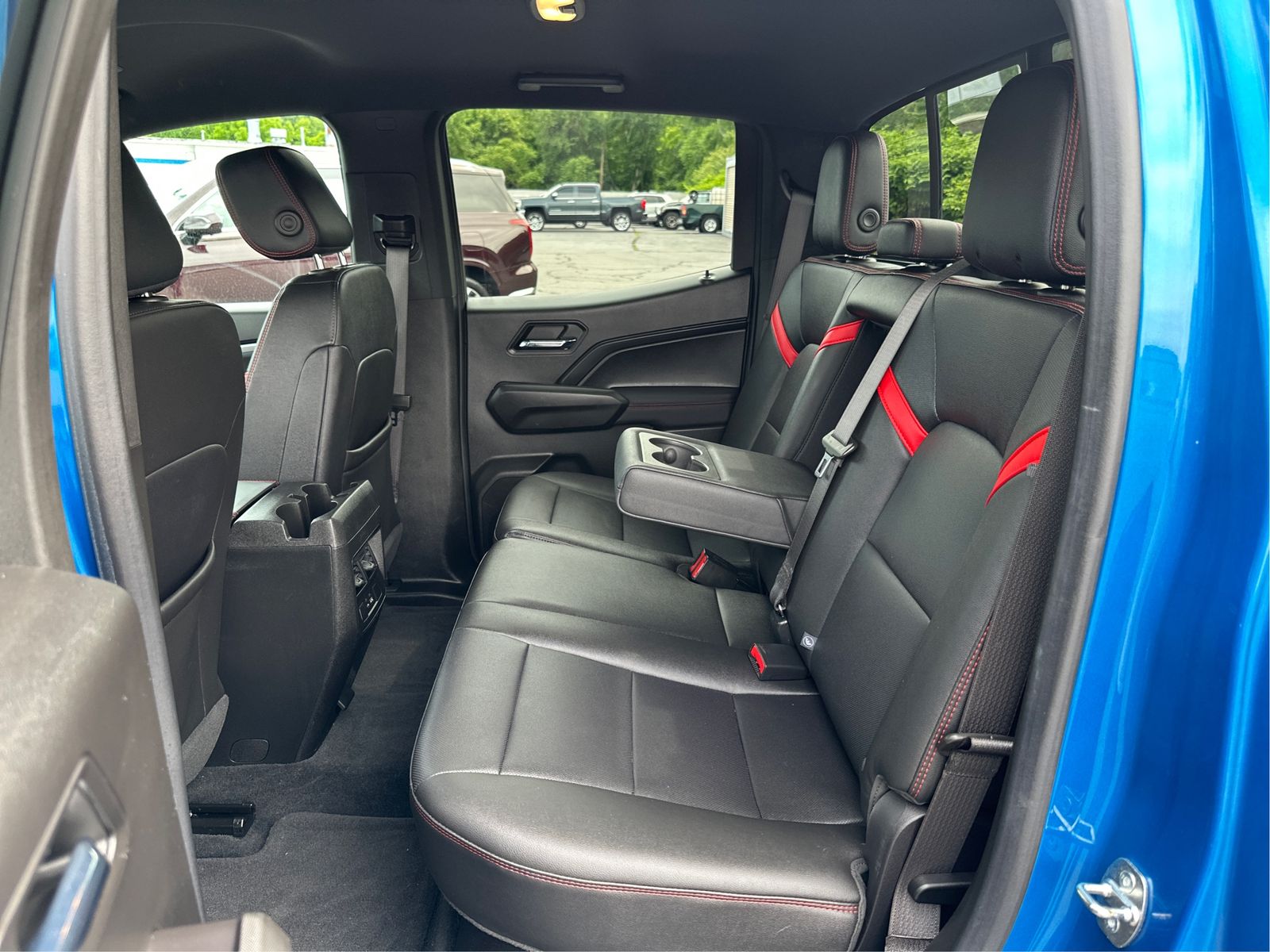 2023 Chevrolet Colorado Z71 - Photo 10