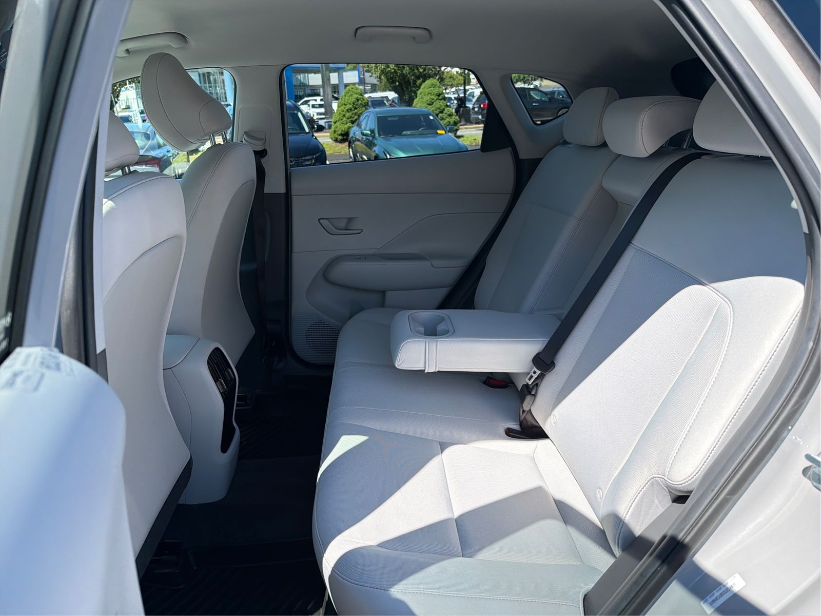 2025 Hyundai Kona SEL - Photo 10