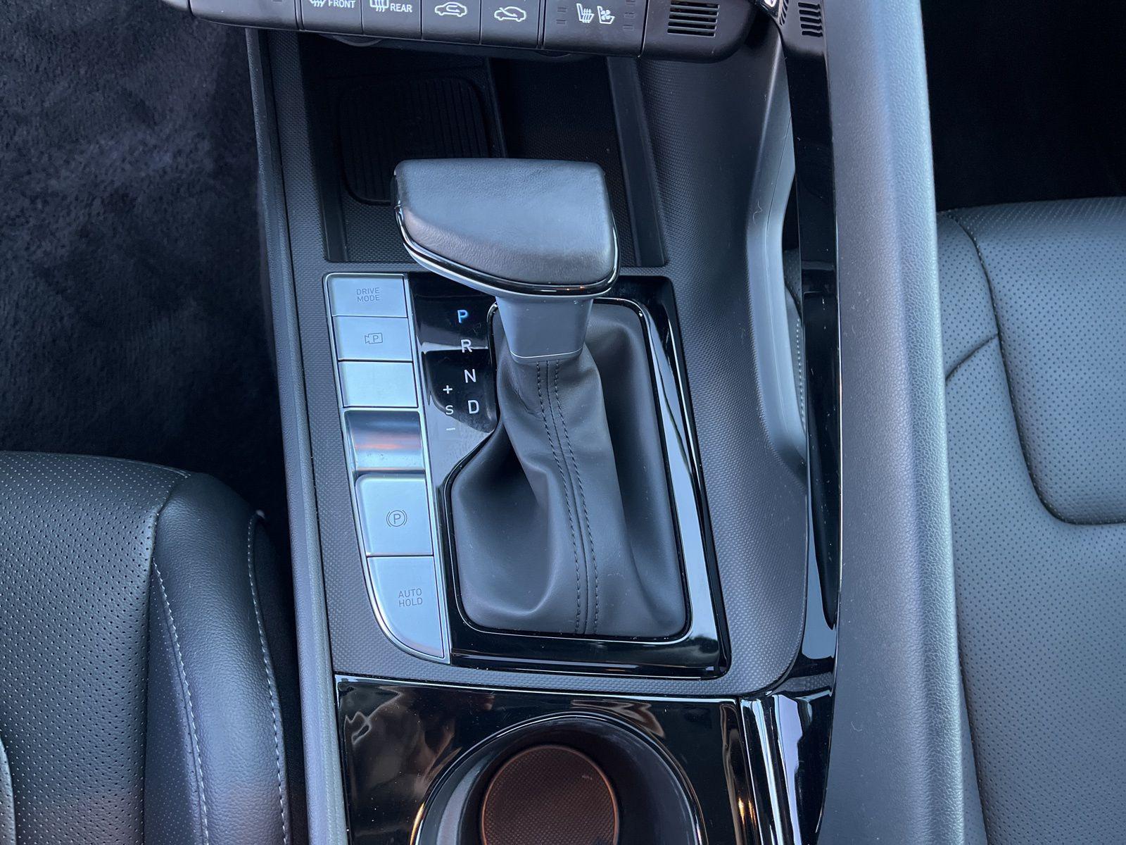 2025 Hyundai Elantra Limited - Photo 36