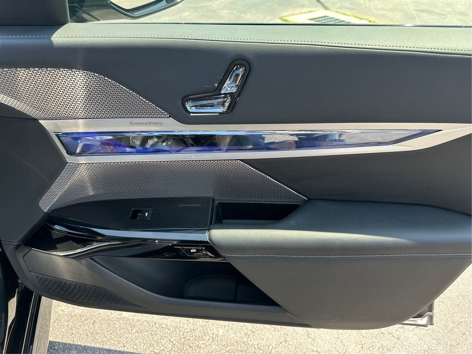 2026 BMW 7 Series 740i - Photo 21