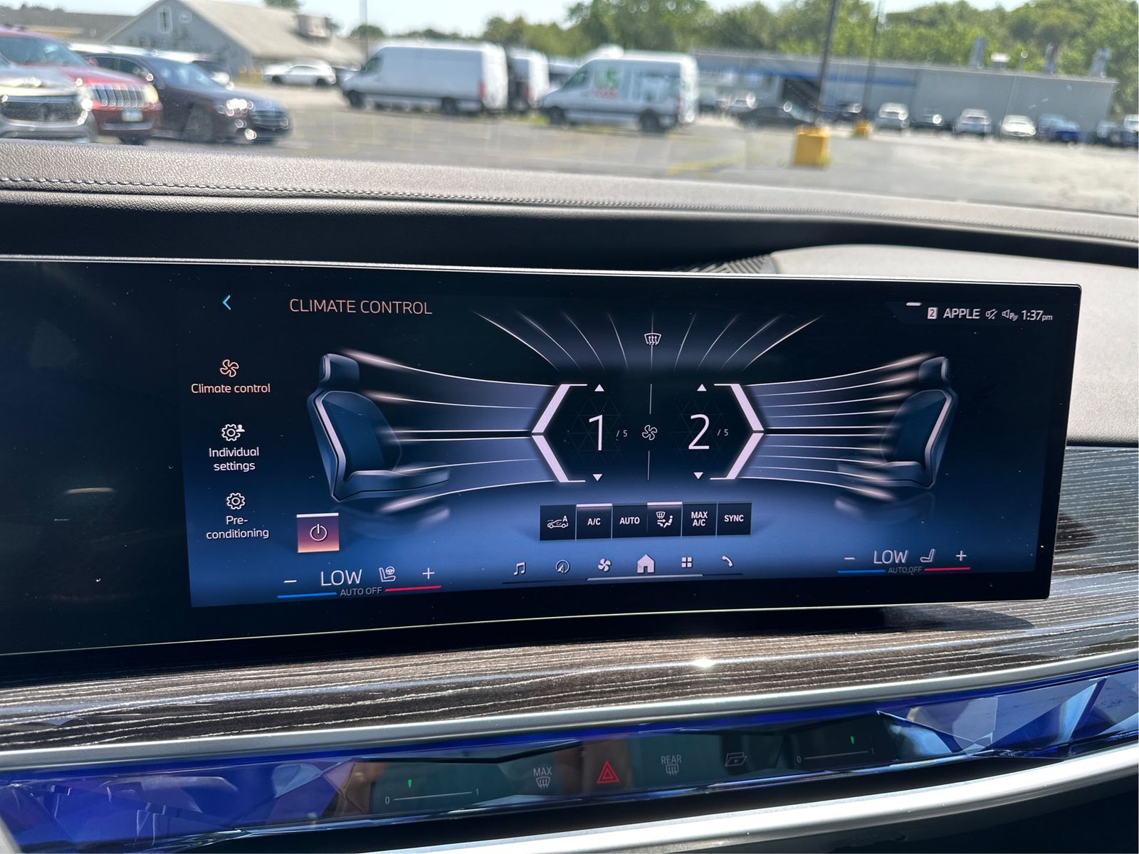 2026 BMW 7 Series 740i - Photo 28