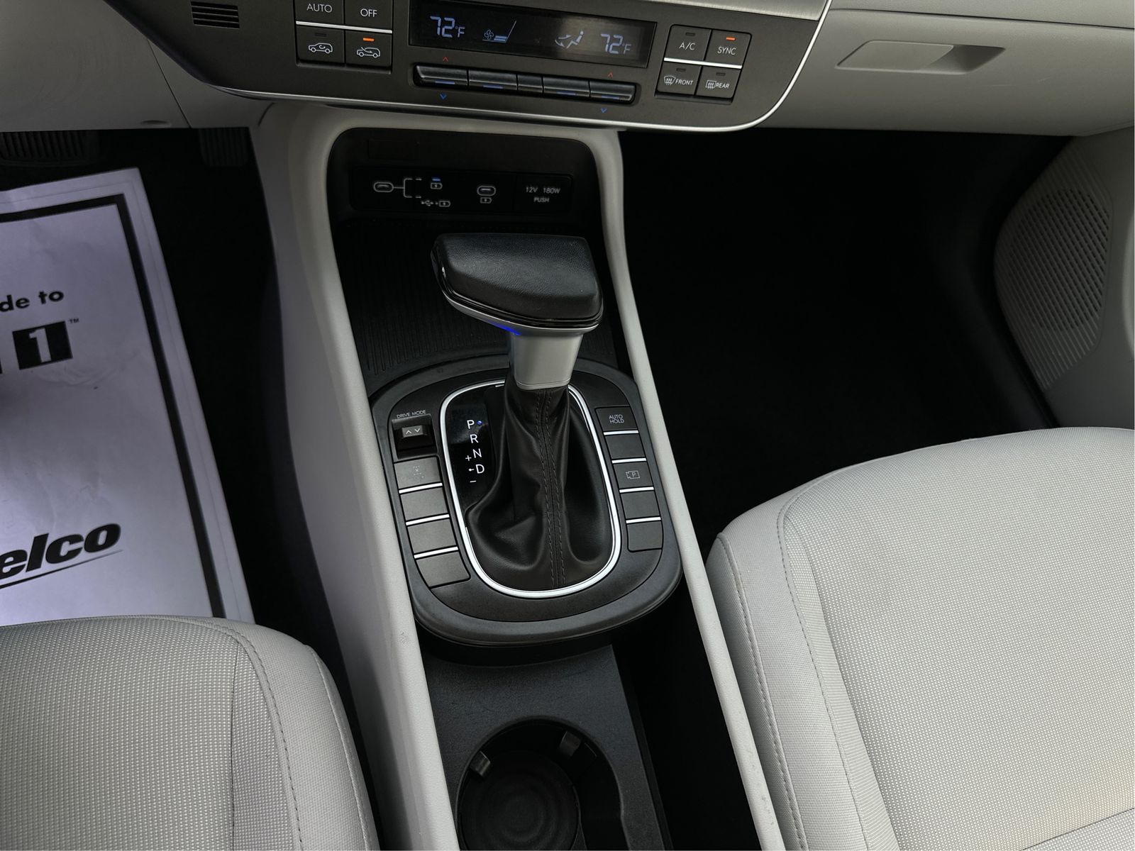 2025 Hyundai Kona SEL - Photo 16