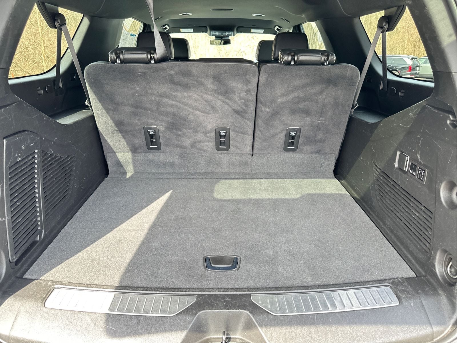 2024 Chevrolet Suburban Premier - Photo 13
