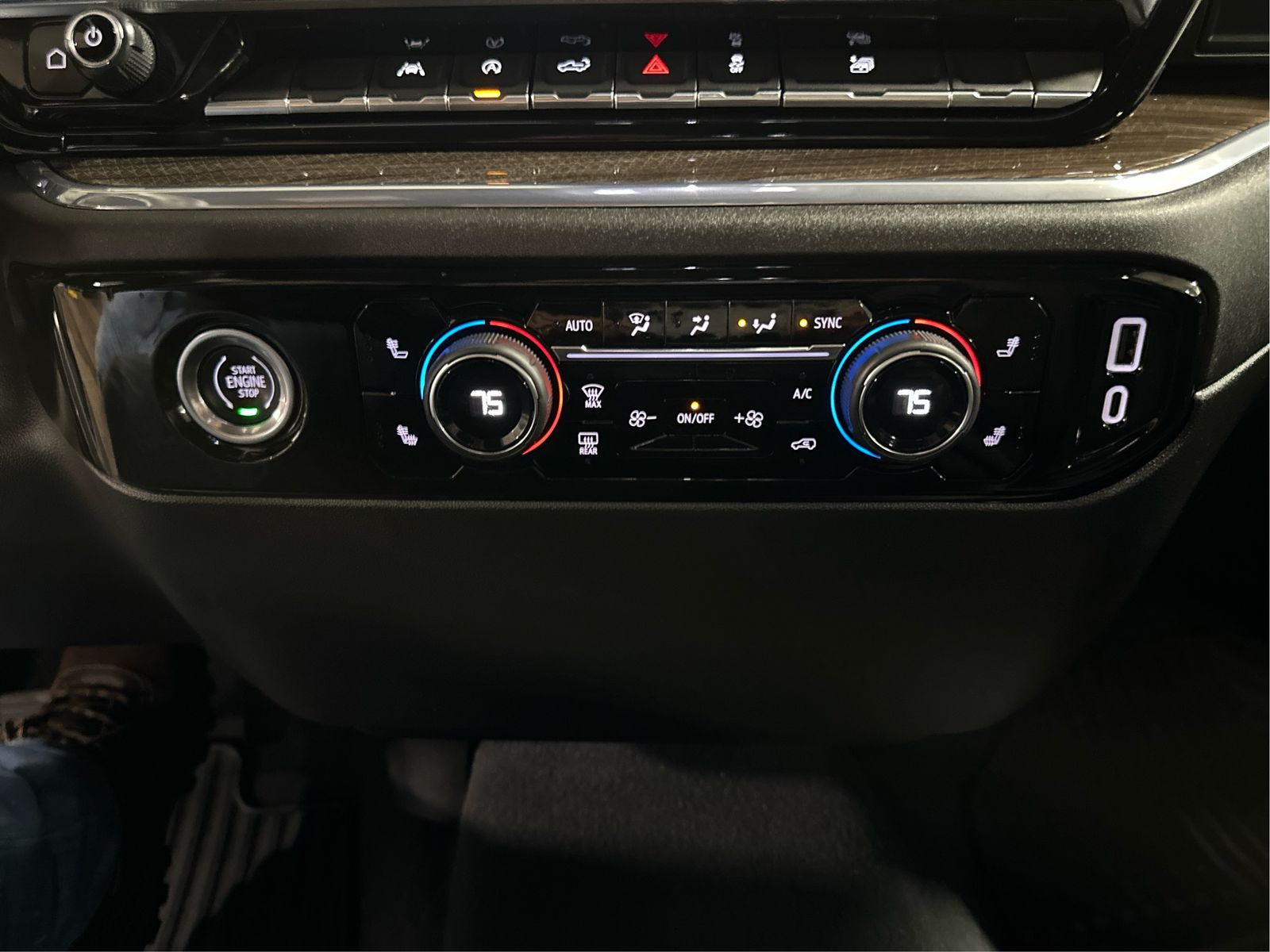 2024 Chevrolet Silverado 1500 LT - Photo 16