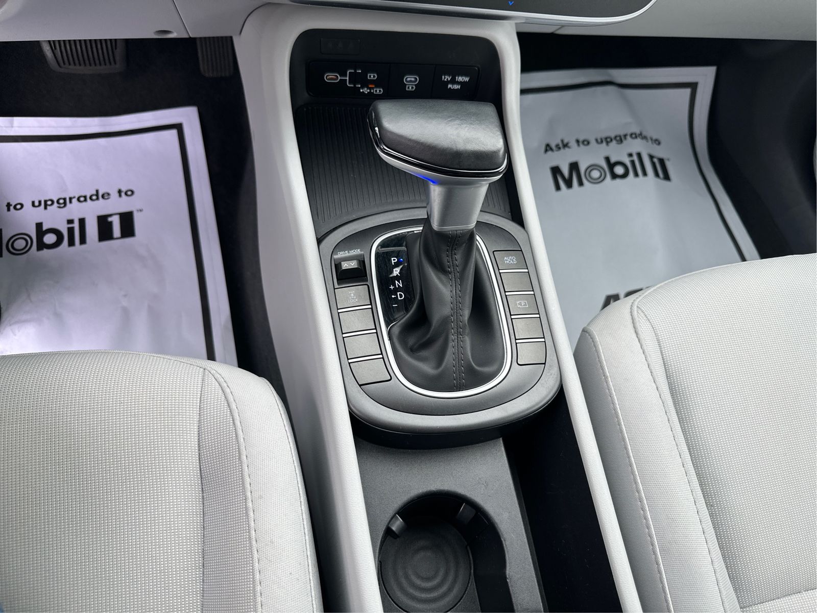 2025 Hyundai Kona SEL - Photo 15