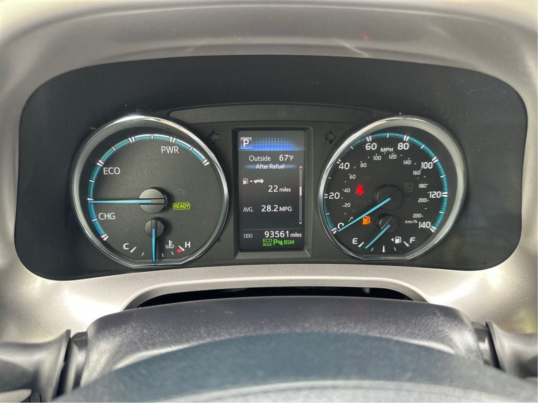 2018 Toyota RAV4 Limited - Photo 18