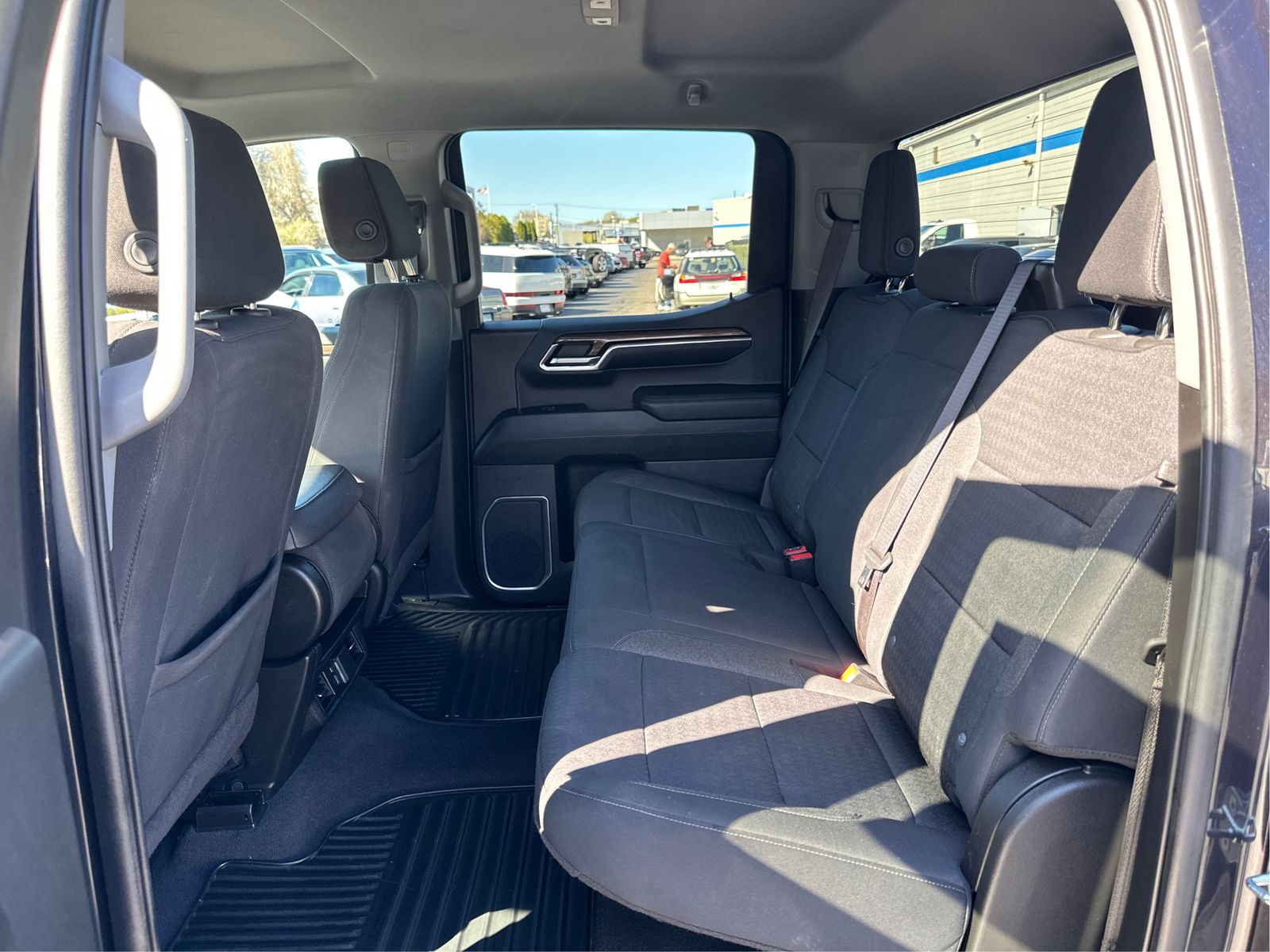 2023 Chevrolet Silverado 1500 LT - Photo 10