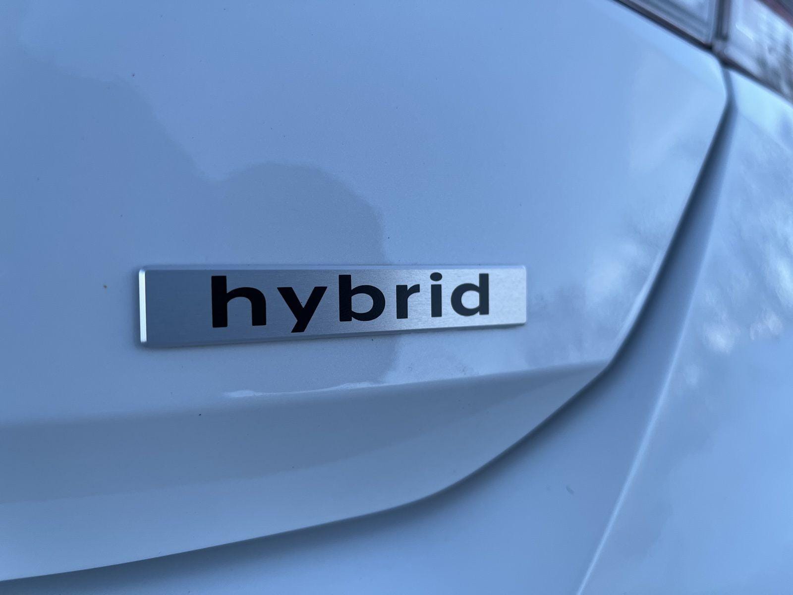 2025 Hyundai Elantra Limited - Photo 42