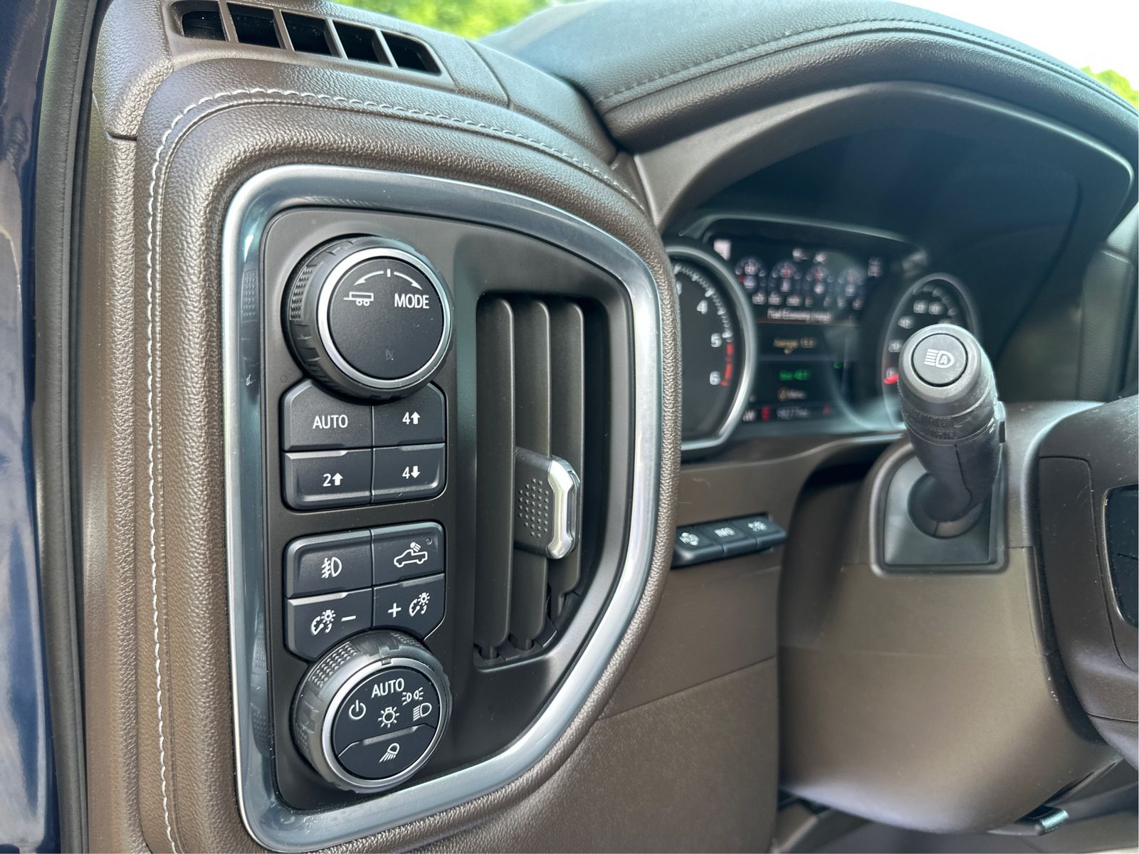 2021 Chevrolet Silverado 1500 LTZ - Photo 19