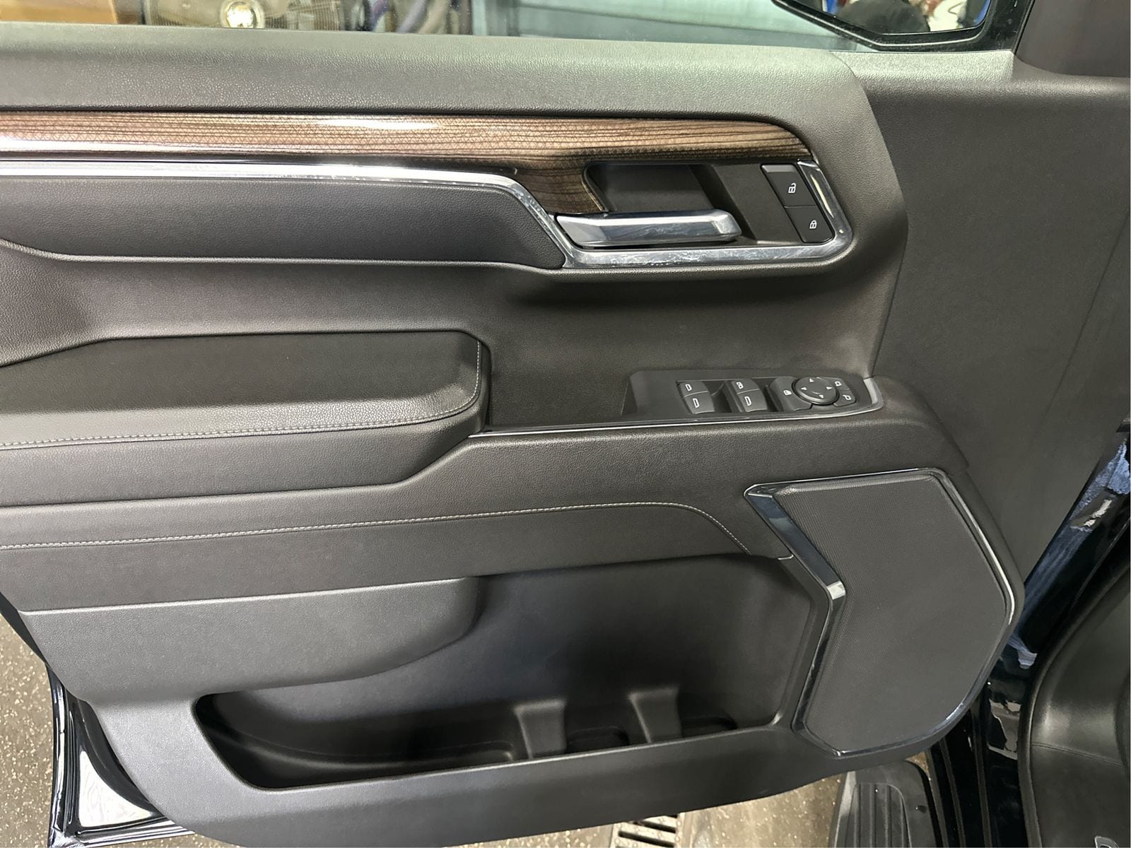 2023 Chevrolet Silverado 1500 LT - Photo 19