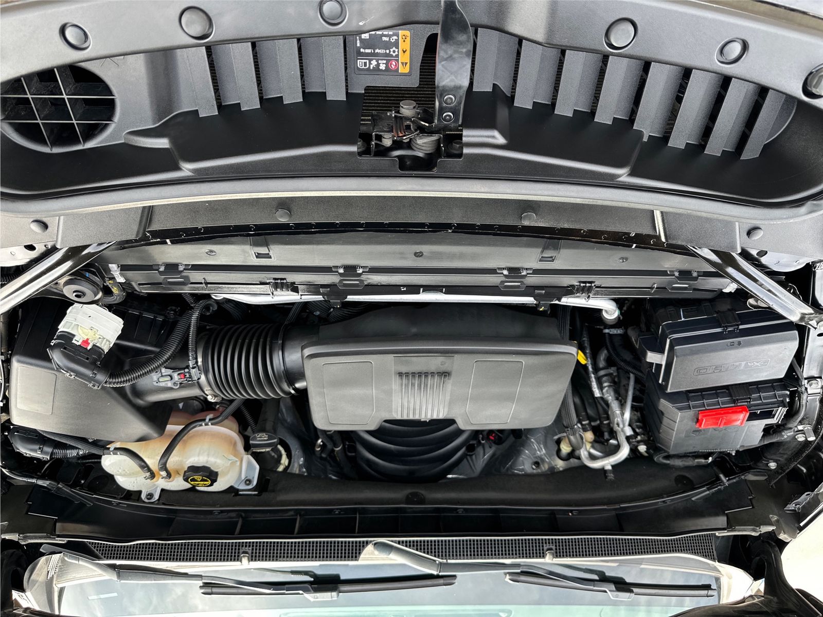 2024 Chevrolet Suburban Premier - Photo 12