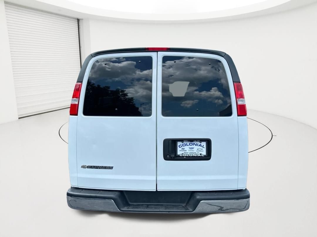2020 Chevrolet Express Passenger LT - Photo 6