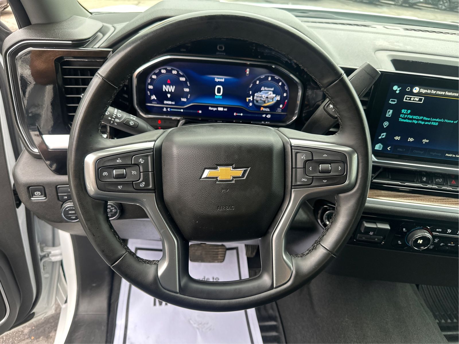 2025 Chevrolet Silverado 2500HD LT - Photo 18