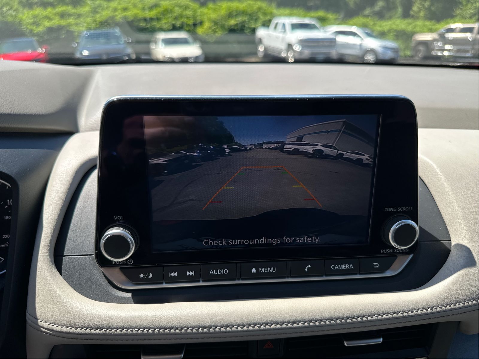 2025 Nissan Rogue SV - Photo 15