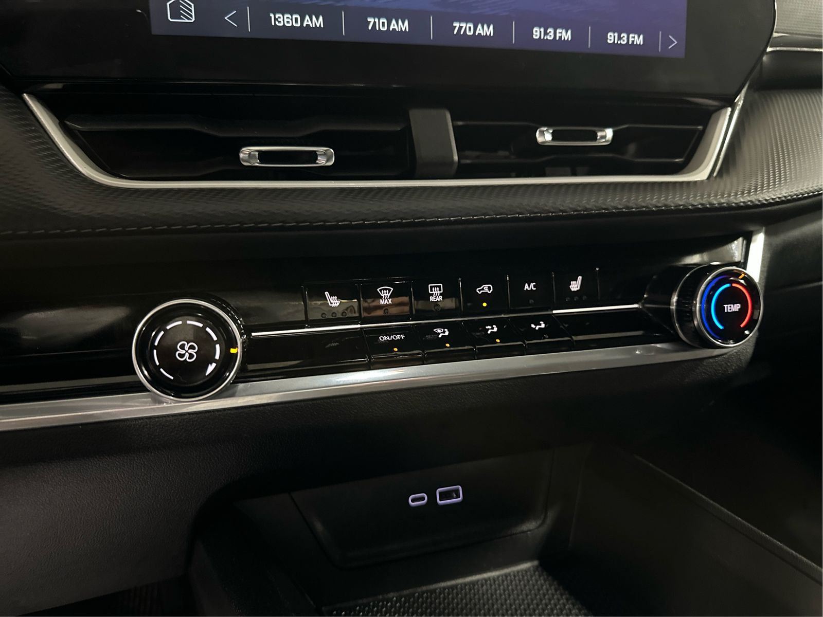 2026 Chevrolet Equinox LT - Photo 27