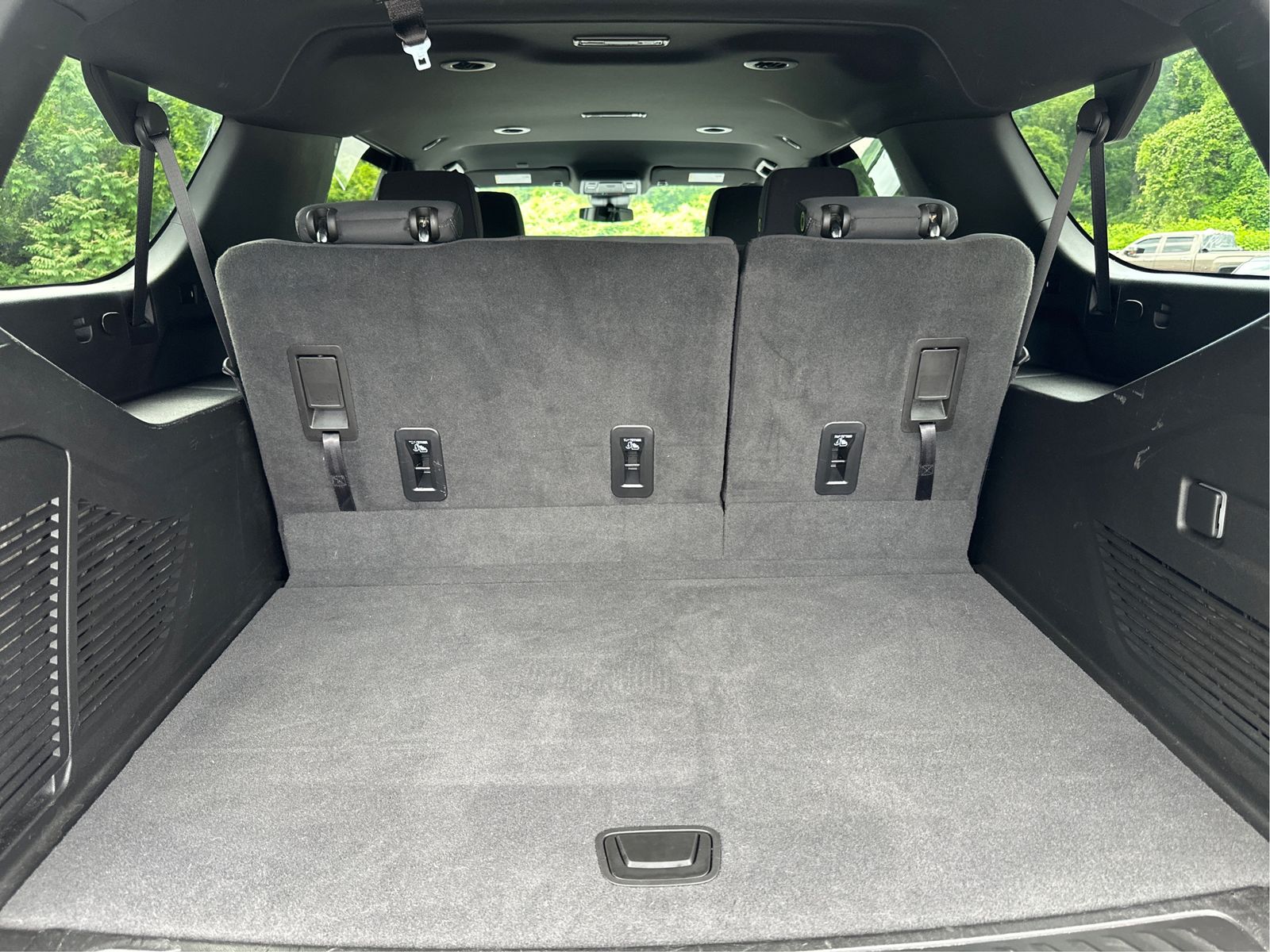 2024 Chevrolet Suburban LS - Photo 12