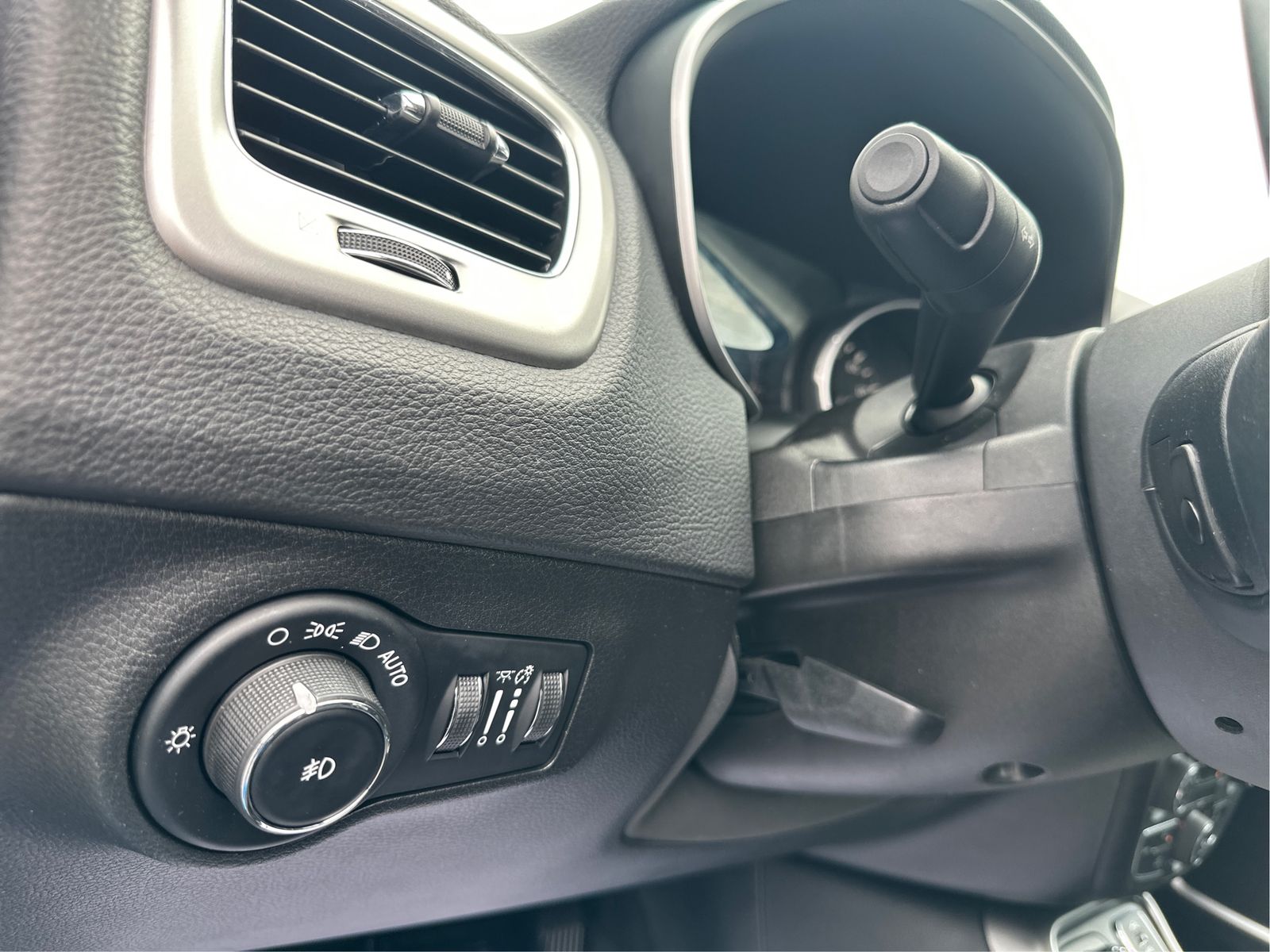 2018 Jeep Compass Latitude - Photo 18