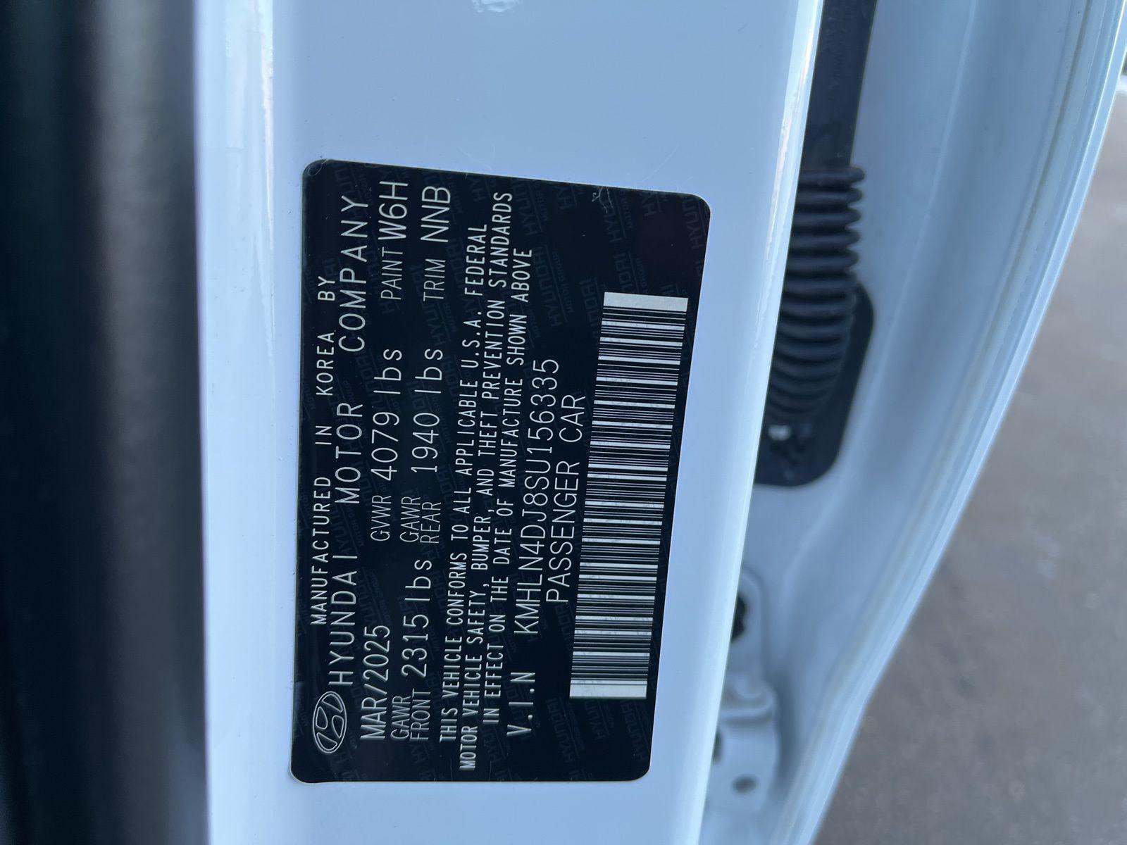 2025 Hyundai Elantra Limited - Photo 26