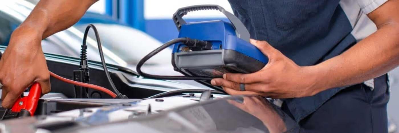Mechanic fixing a Hyundai which will not start