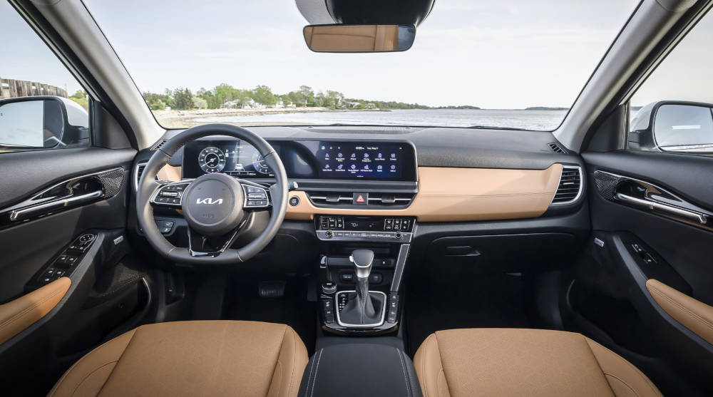 2025 Hyundai Seltos interior