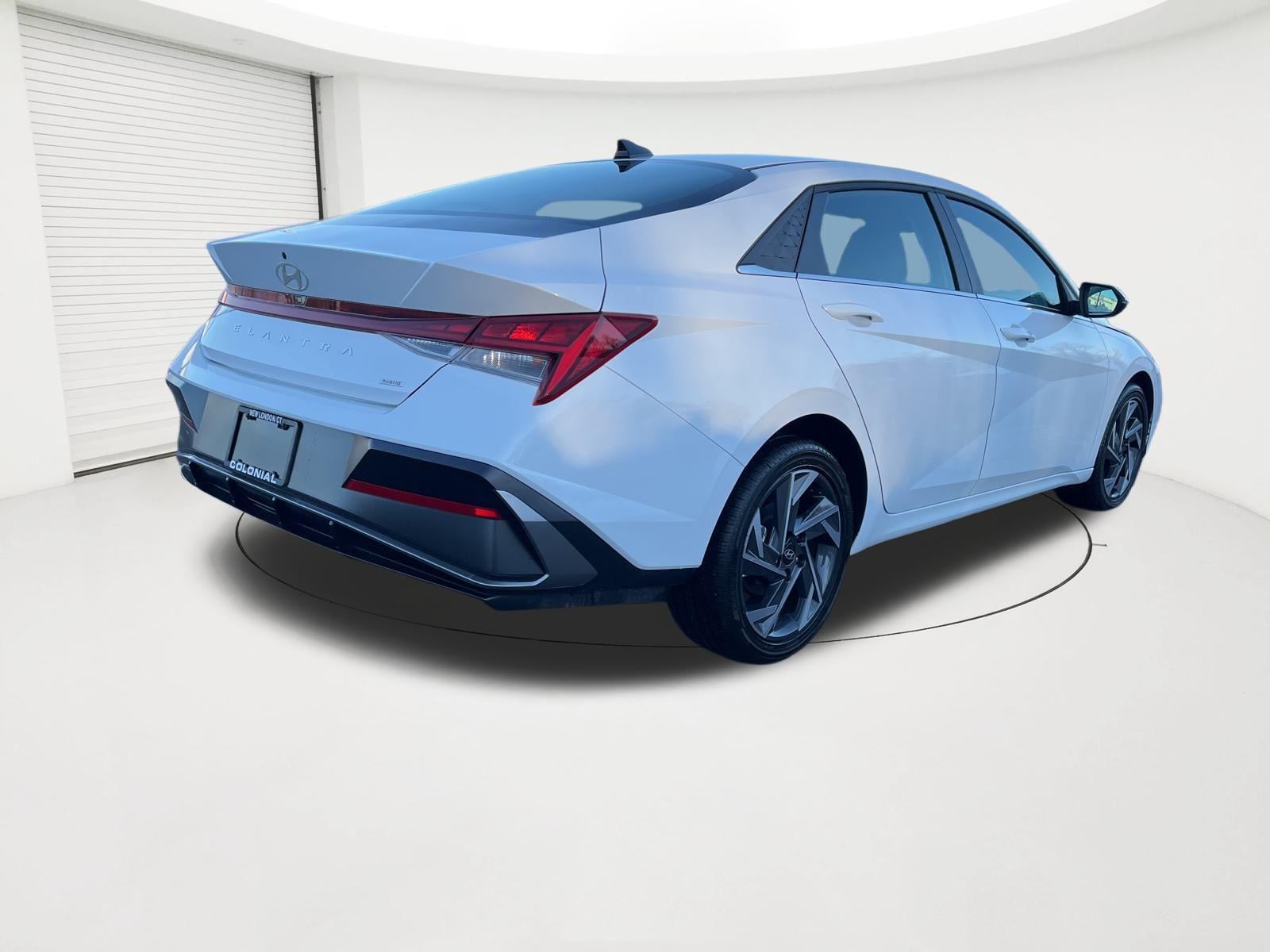 2025 Hyundai Elantra Limited - Photo 7