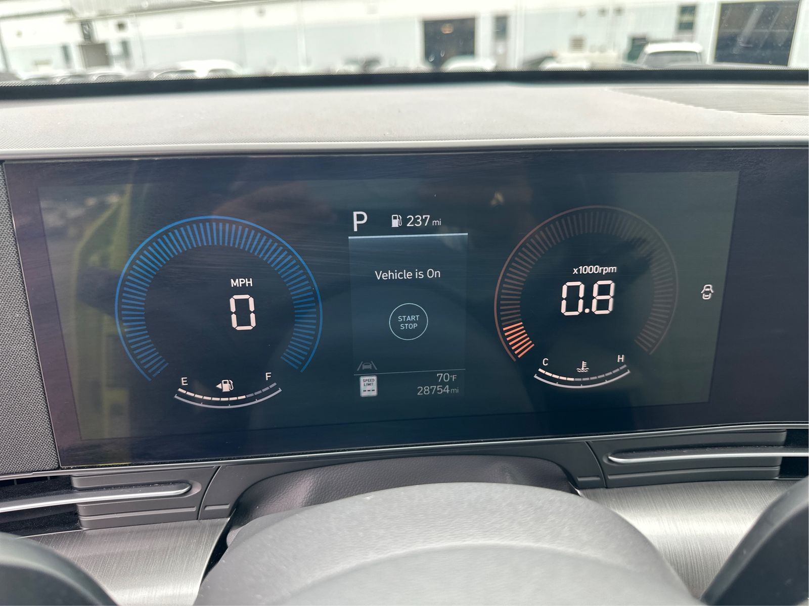 2025 Hyundai Kona SEL - Photo 16