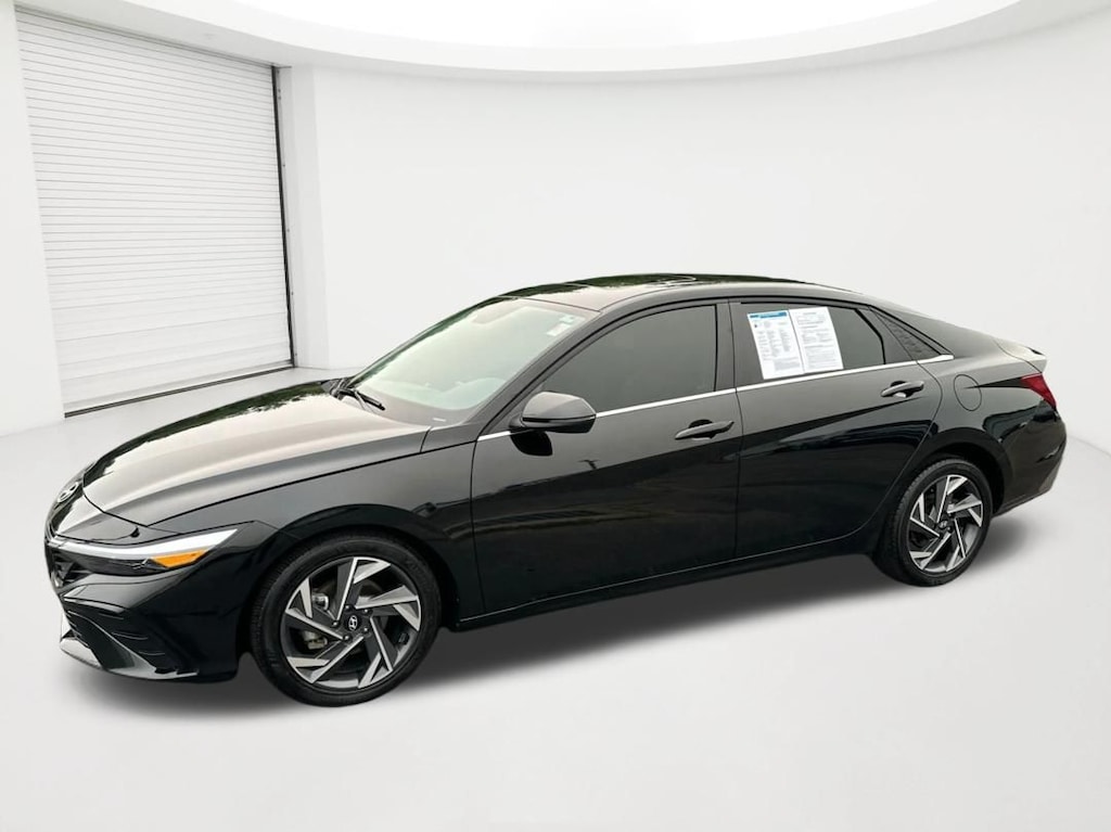 Certified 2025 Hyundai Elantra Limited Sedan