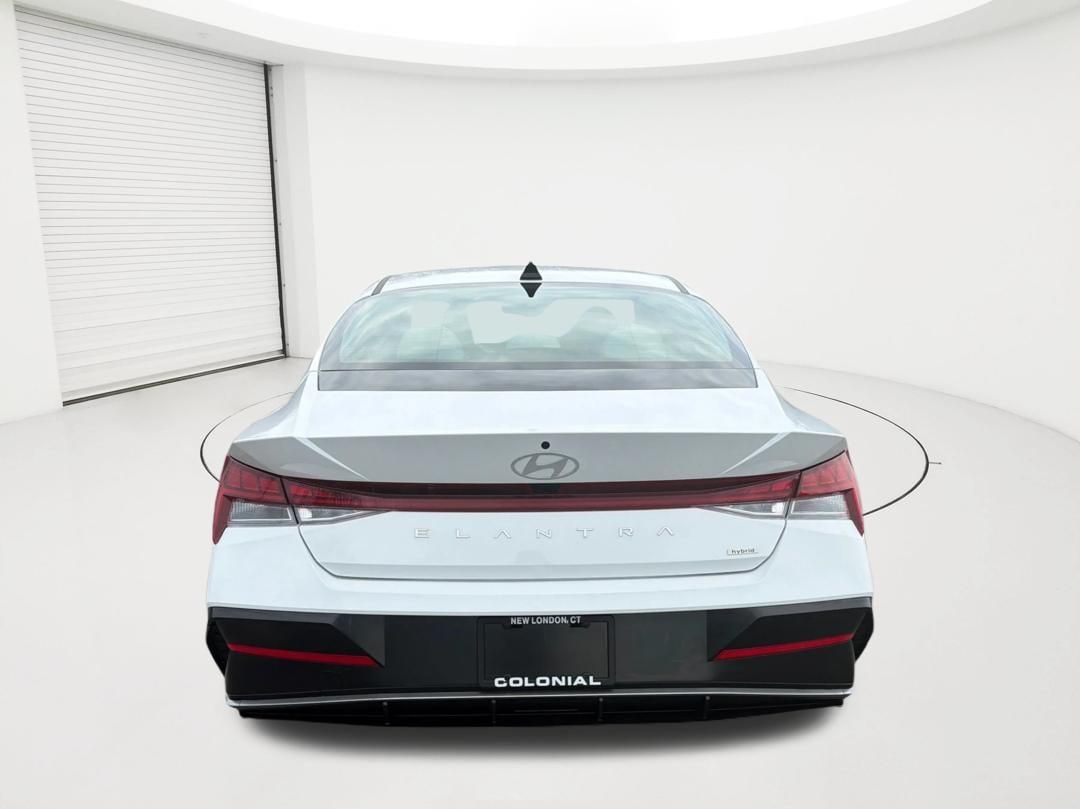 2025 Hyundai Elantra Limited - Photo 6