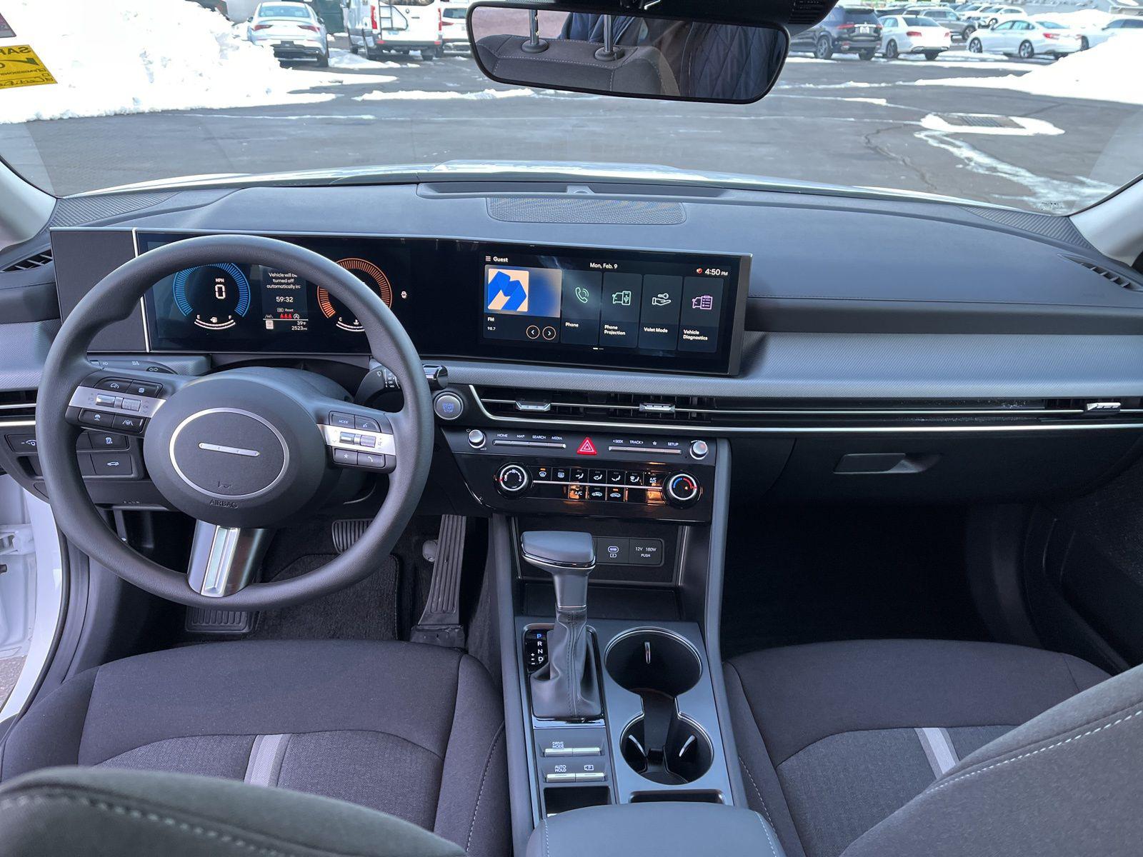 2025 Hyundai Sonata SE - Photo 38