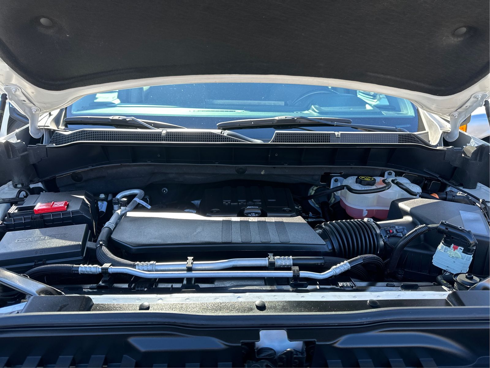 2023 Chevrolet Silverado 1500 LT - Photo 11