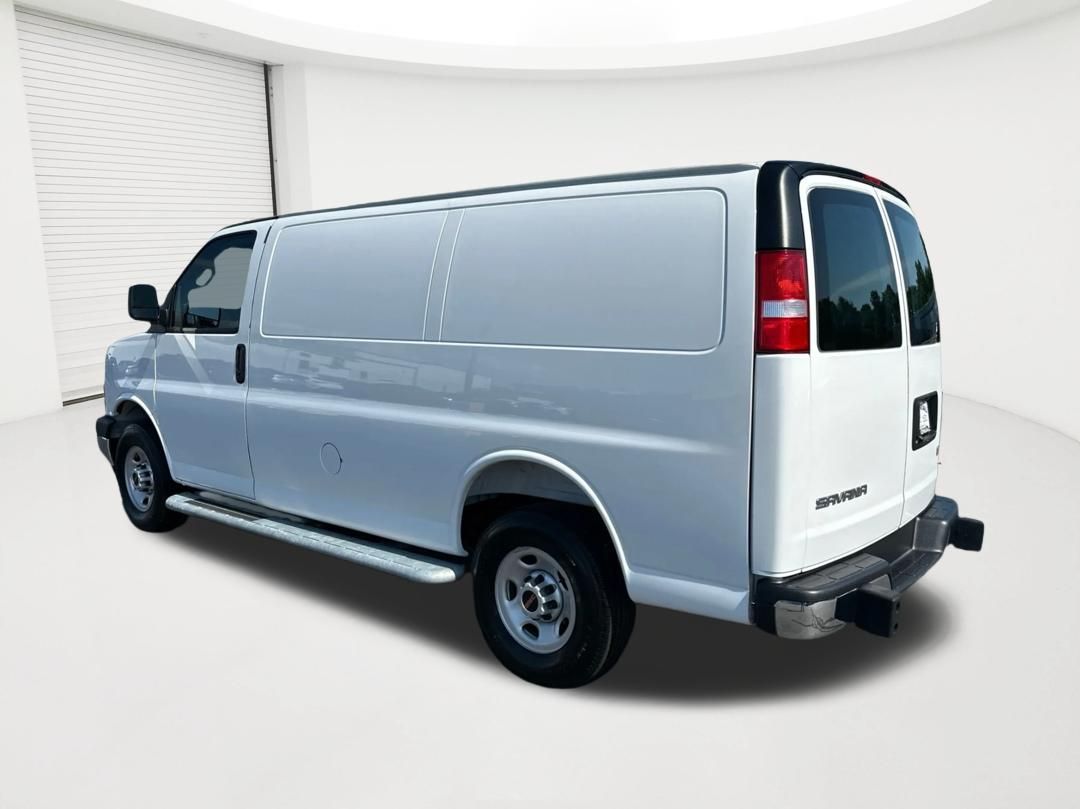2025 GMC Savana Cargo Work Van - Photo 7