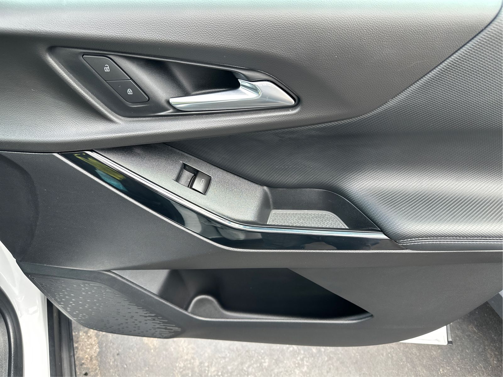 2026 Chevrolet Equinox LT - Photo 21