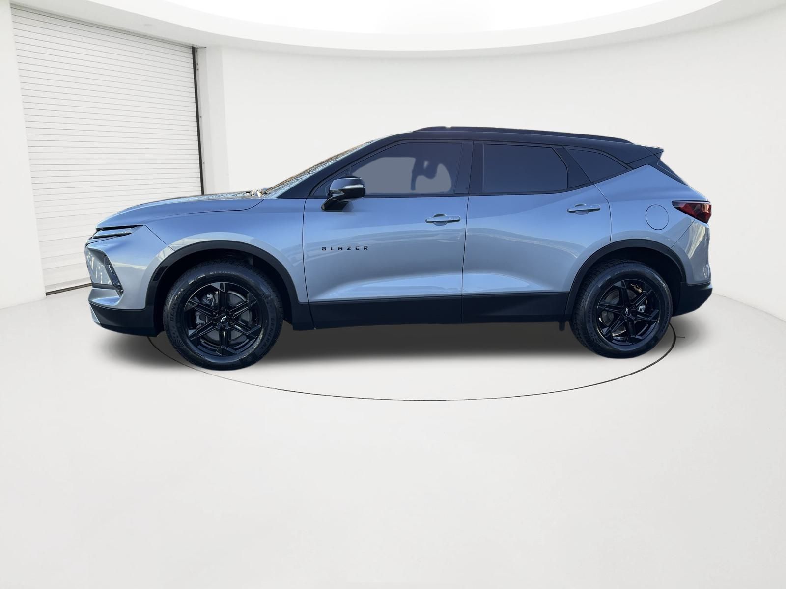 2024 Chevrolet Blazer 3LT photo 2