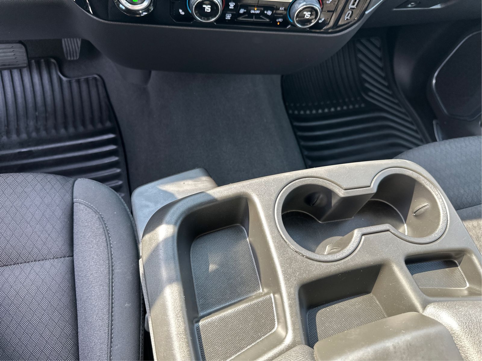 2024 Chevrolet Silverado 1500 LT - Photo 16