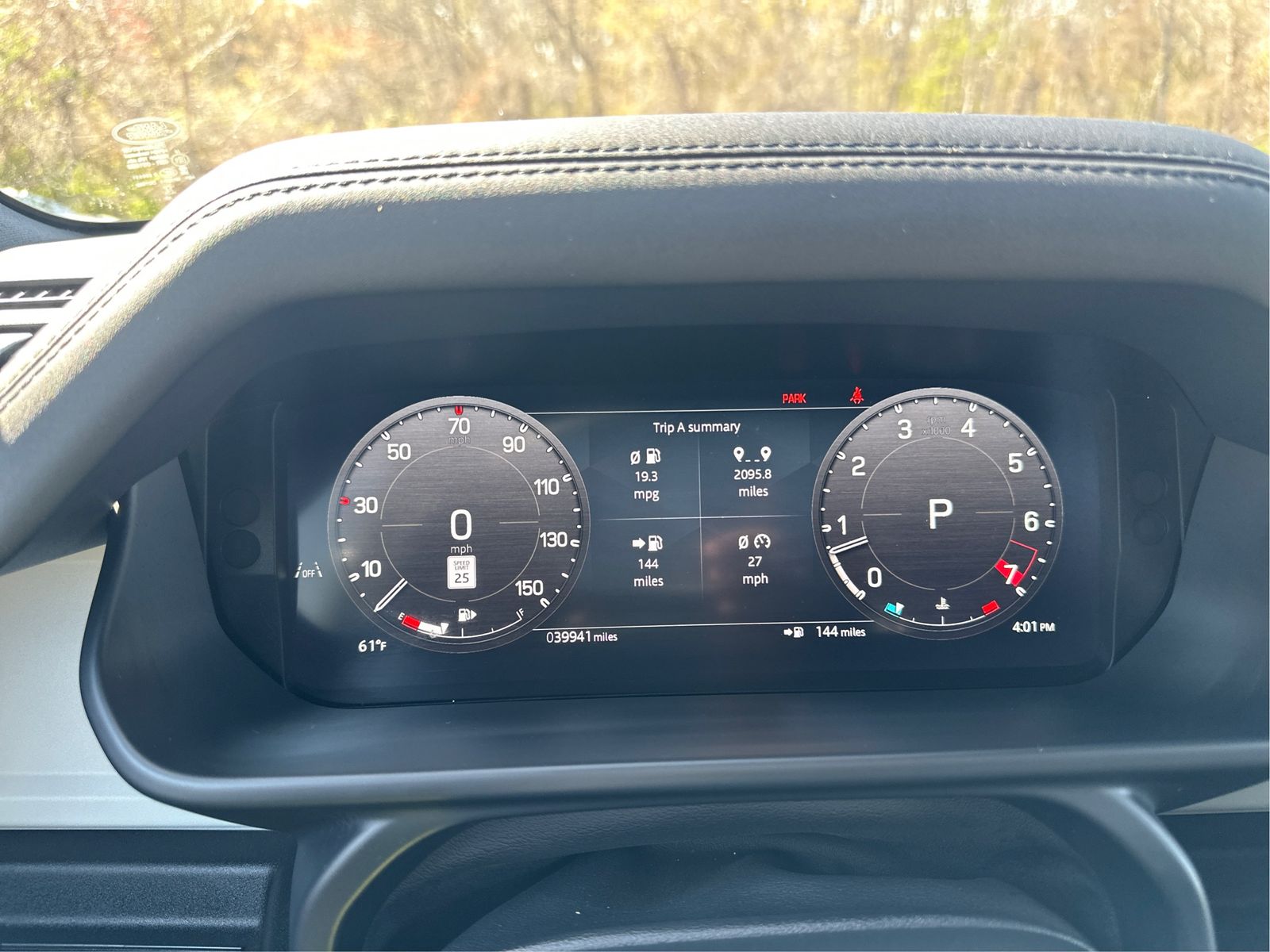 2024 Land Rover Defender S - Photo 18