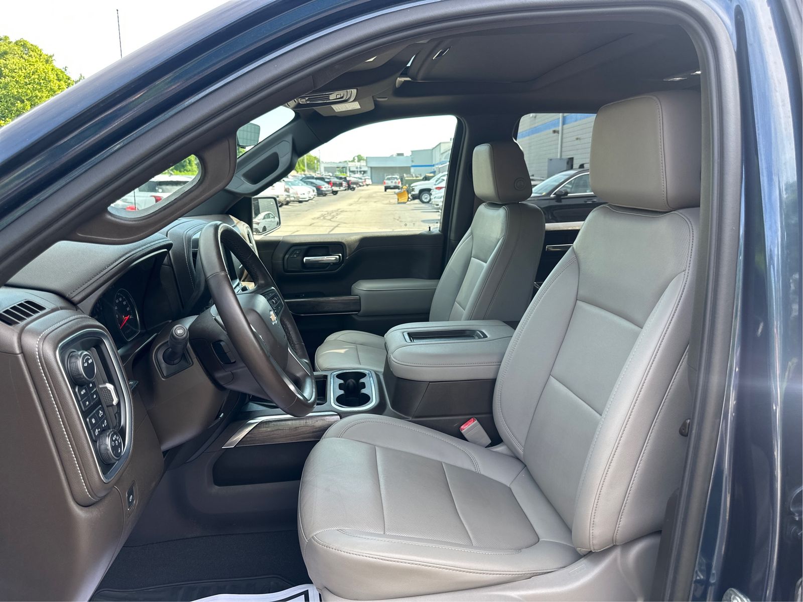 2021 Chevrolet Silverado 1500 LTZ - Photo 9