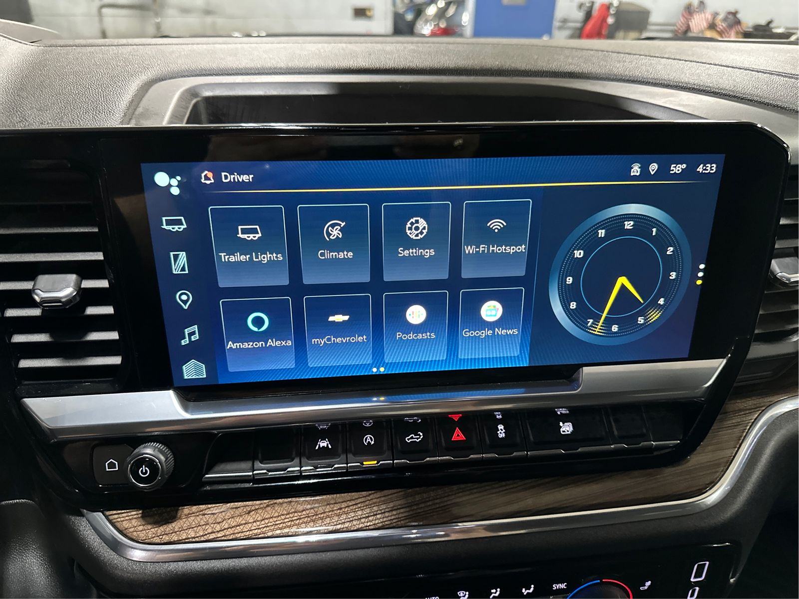 2023 Chevrolet Silverado 1500 LT - Photo 15