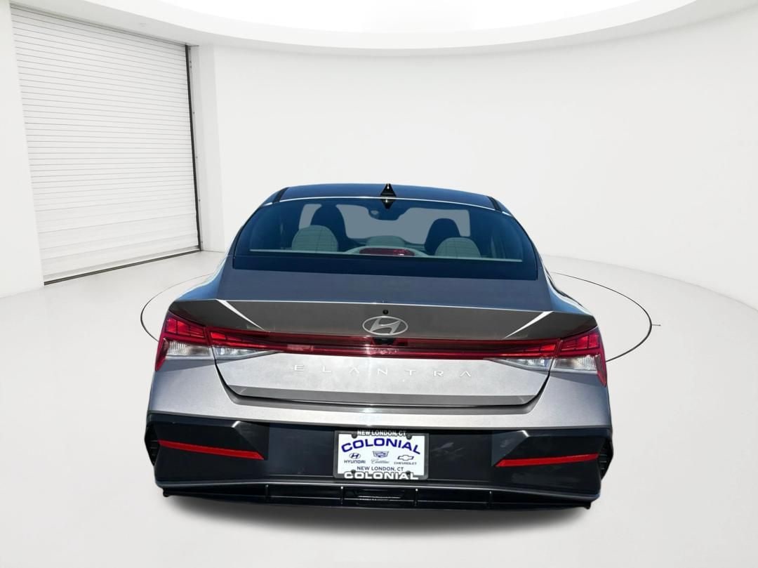 2024 Hyundai Elantra SEL - Photo 6