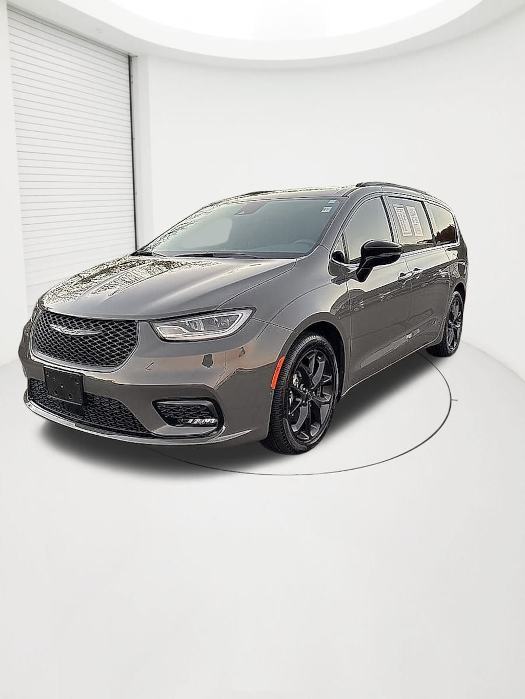 Used 2023 Chrysler Pacifica Limited Van Passenger Van