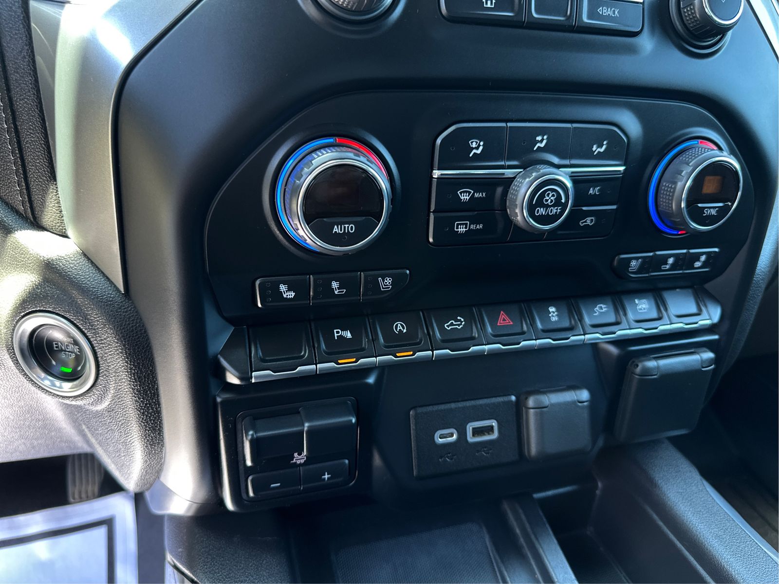 2019 Chevrolet Silverado 1500 LTZ - Photo 27