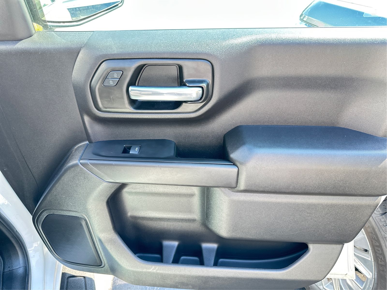 2023 Chevrolet Silverado 1500 Custom - Photo 21