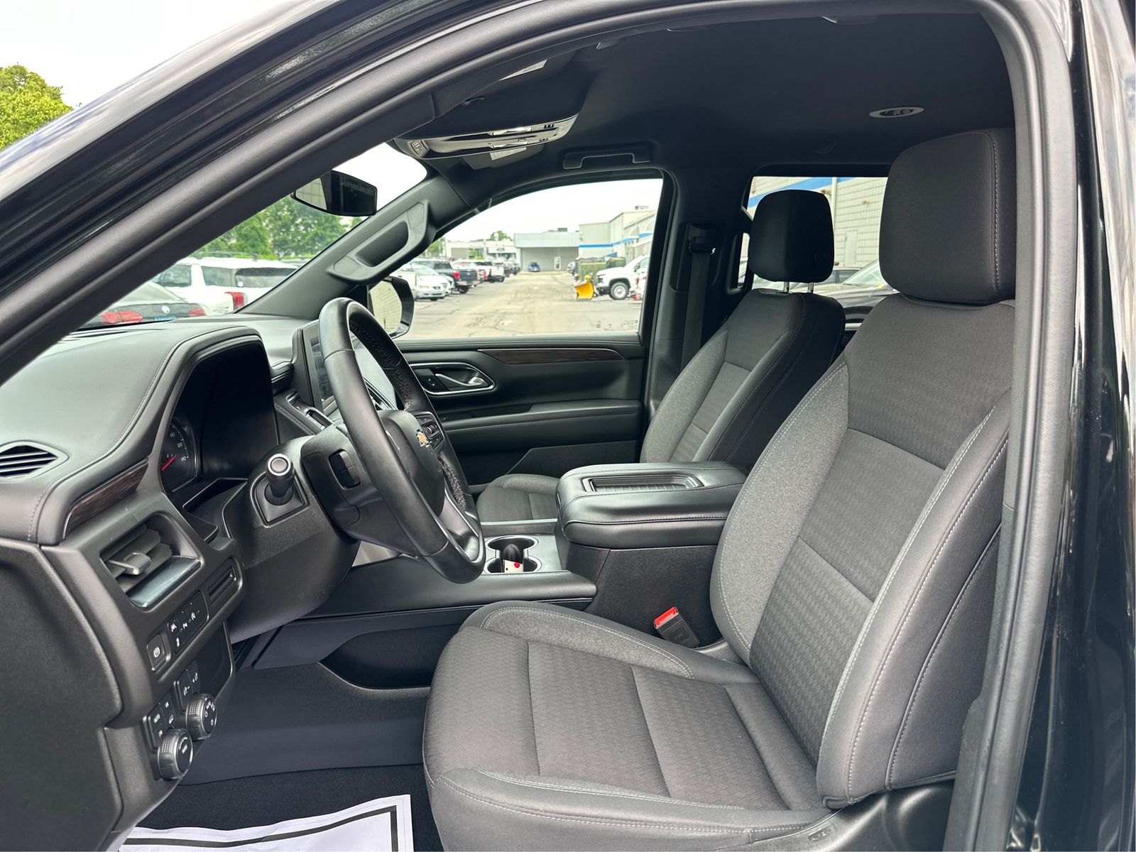 2024 Chevrolet Suburban LS - Photo 9
