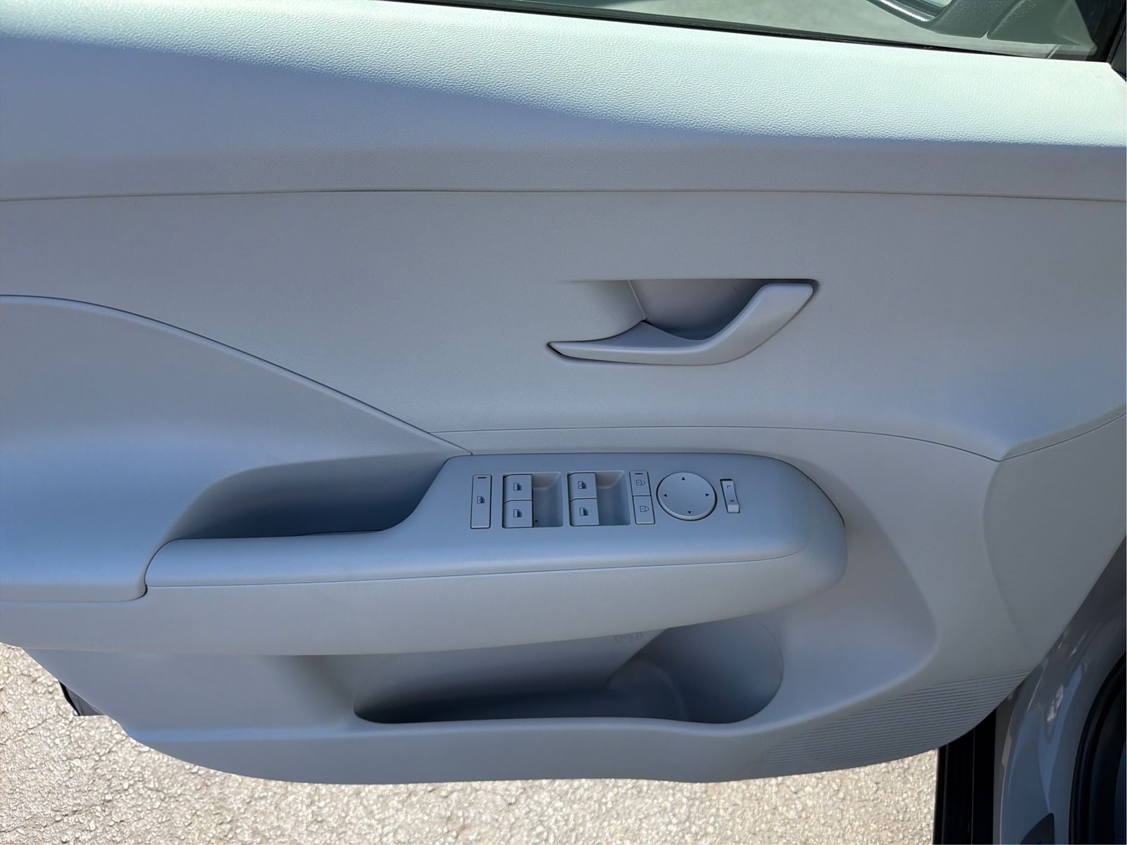 2025 Hyundai Kona SEL - Photo 20