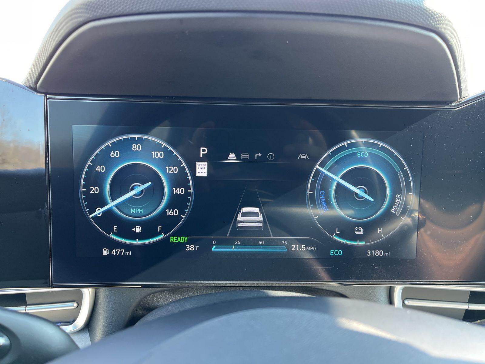 2025 Hyundai Elantra Limited - Photo 29